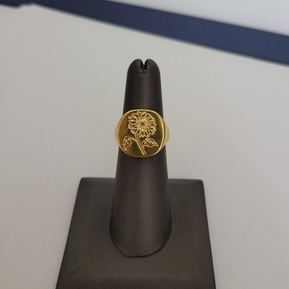 Big Carved Sunflower Engraved Floral Gold Signet Ring - Picture 3 of 4
